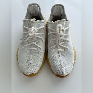 Yeezy Boost 350 V2 Triple White Men’s Size 8 Pre-owned